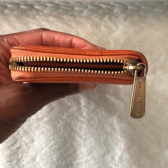 Michael Kors Wallet - Picture 6 of 6